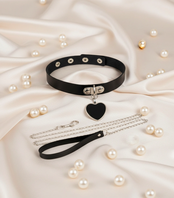 Shadow Heart Leash Set